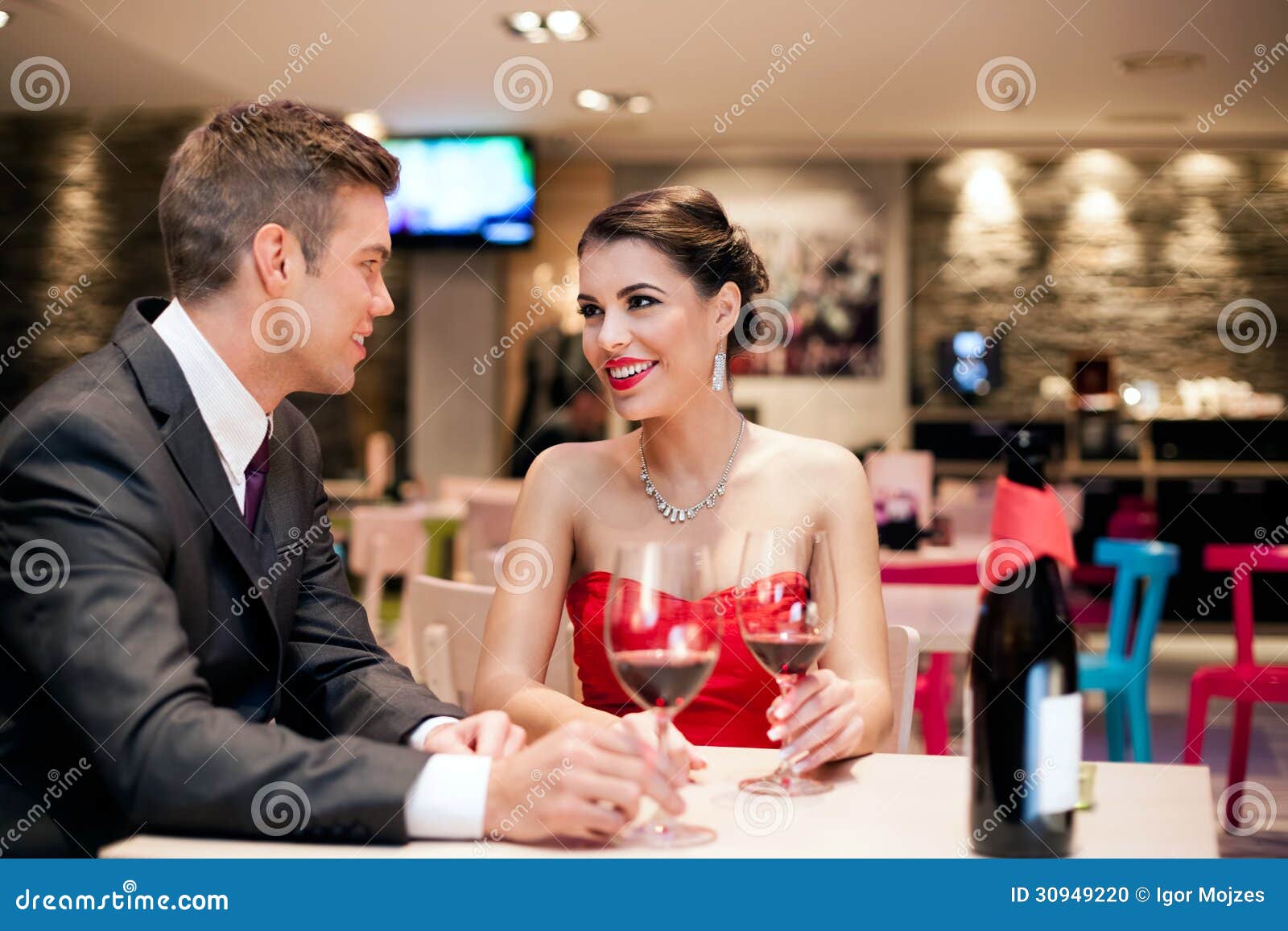 An Overview of Latidate and How Does It Job-- Steps to Make Use Of Latidate for Meeting Singles